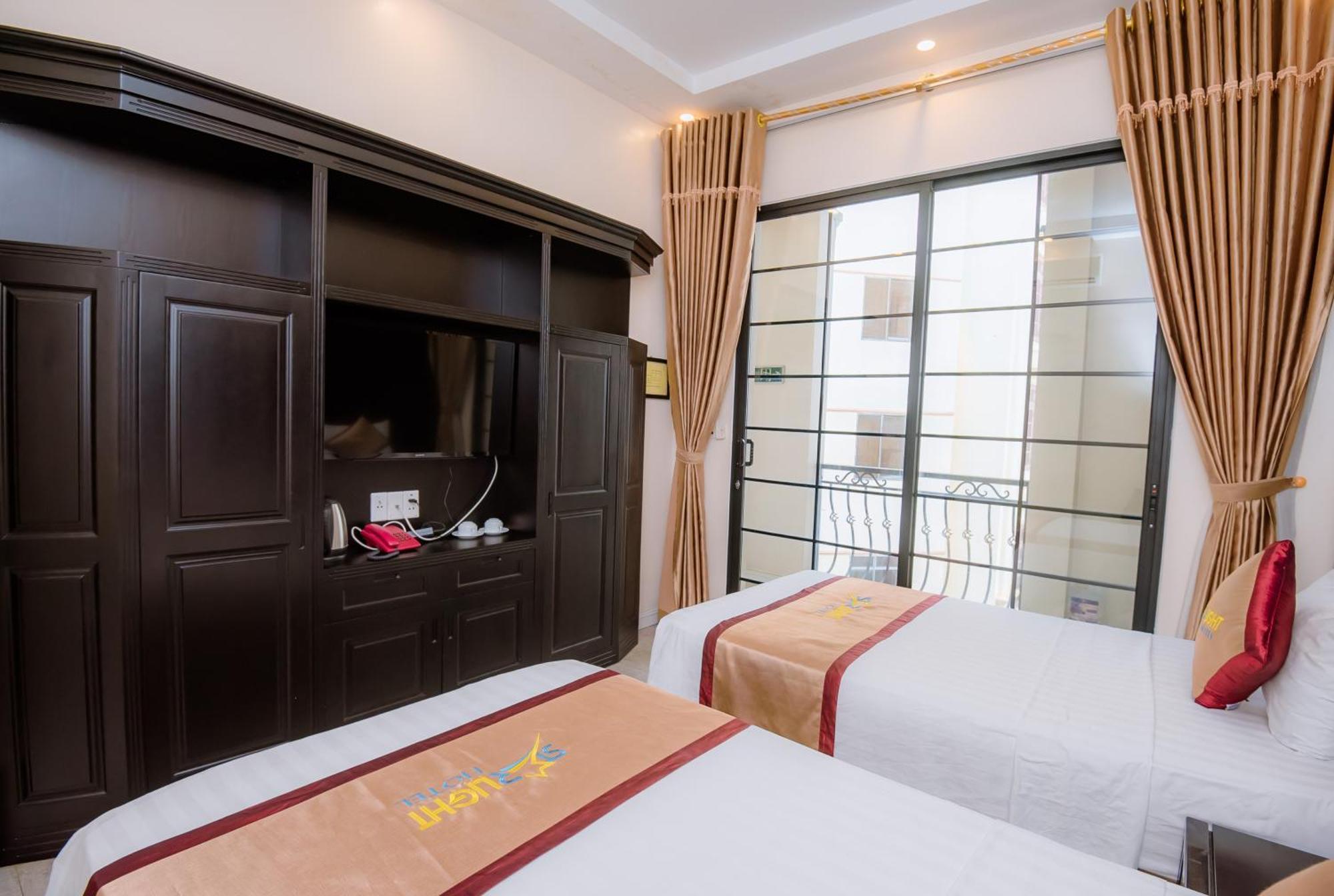 Halong Starlight Inn & Travel Ha Long Bagian luar foto